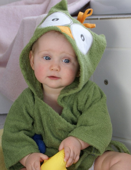 Cartoon hooded baby bathrobe