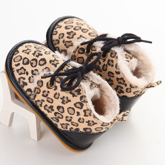 Unisex Newborn boots